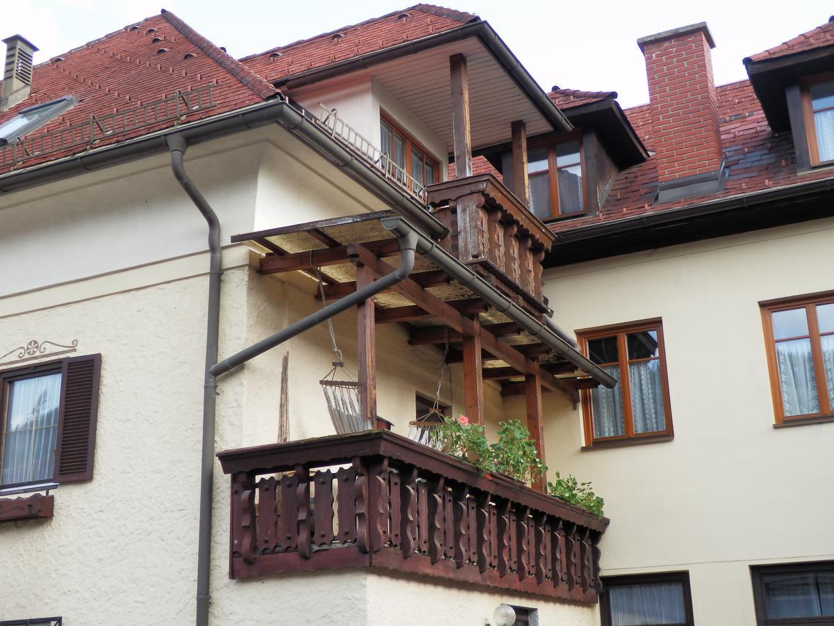 Kronenwirt Gurk Buitenkant foto